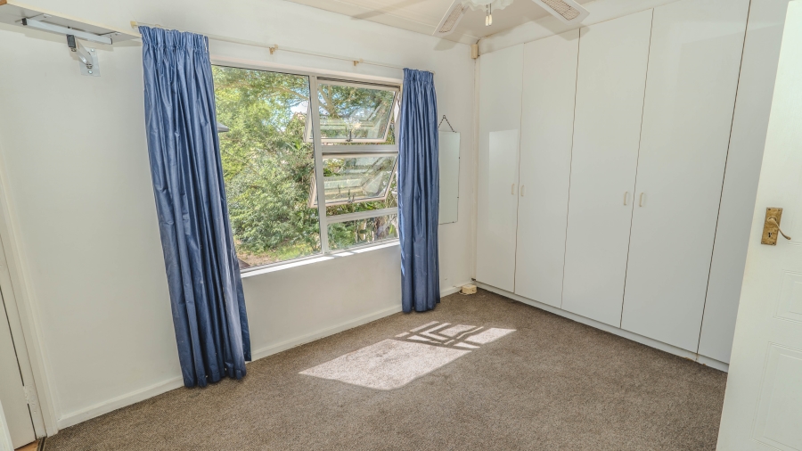 2 Bedroom Property for Sale in Uitzicht Western Cape